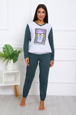 №060 Костюм с брюками зеленый